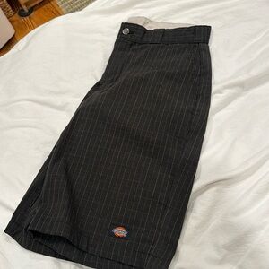 Dickies black plaid shorts size 34